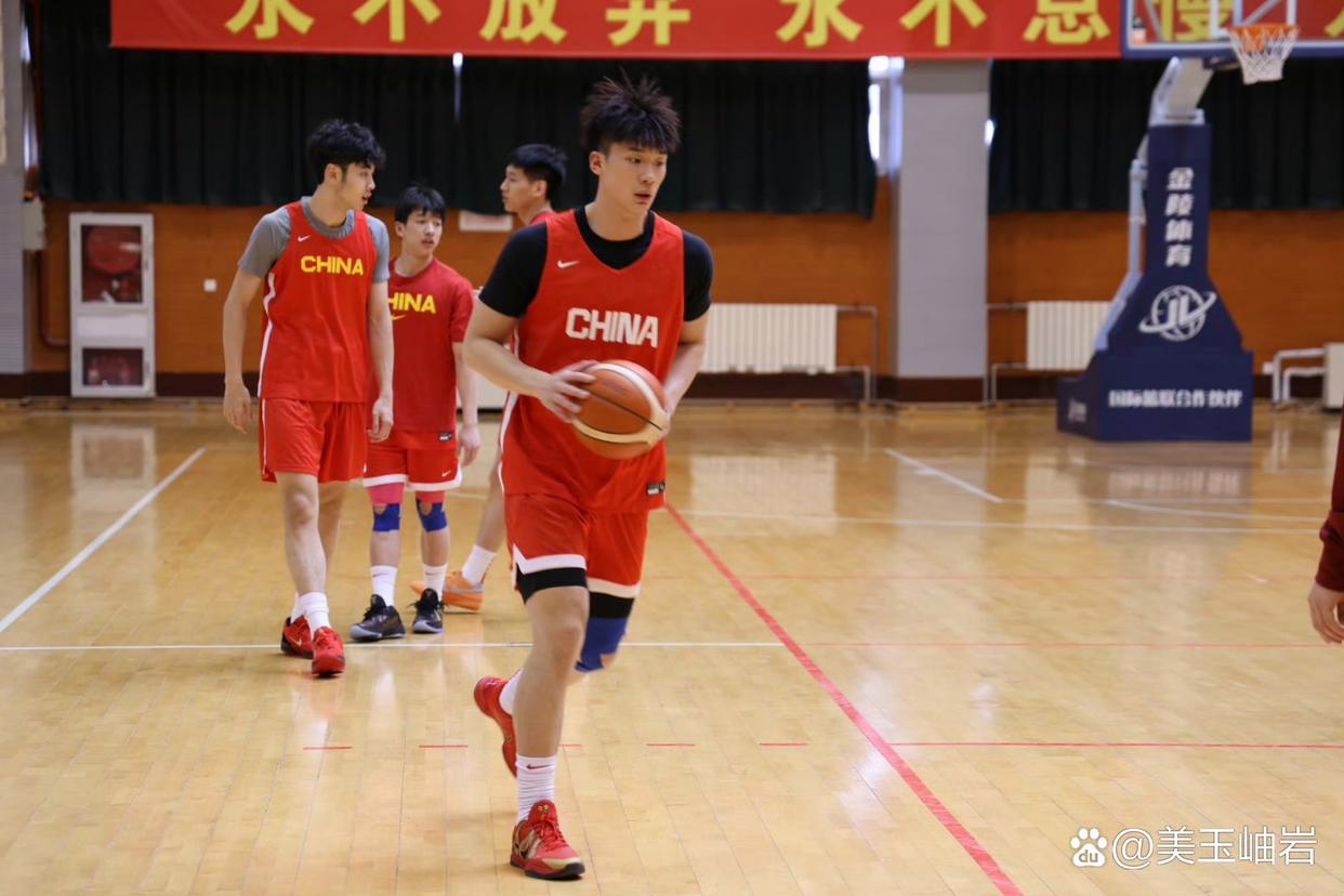 CBA球员训练与备战：他们的赛前准备
