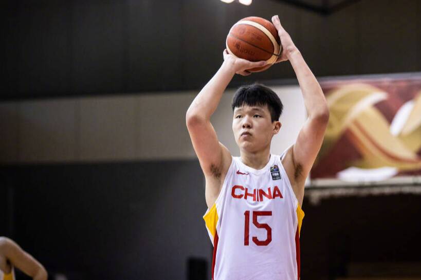 杨瀚森在季后赛中表现突出，成为青岛国信制药新星的简单介绍